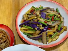 -老三样·美食研究中心(世贸路店)