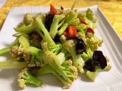 -天天向上素食餐厅(五台山店)