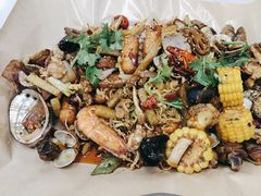 -老东镇啤酒屋海鲜加工·蒸汽海鲜·海鲜烧烤(台东店)