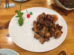 -洋沙湖湖色生鲜主题餐厅