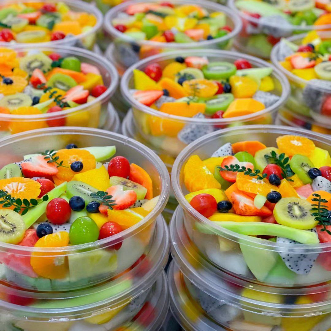 聚餐,室外露营,全部符合,而且在这炎炎夏日吃到美口都是冰镇的水果,真