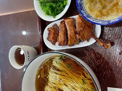 -百年老字号·观振兴蟹黄面·三虾面·苏式面(观前街富仁坊巷店)