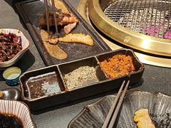 -铭牛烧肉·和牛海鲜自助(高新月牙湖店)