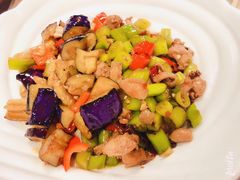 茄子肉丁小公鸡双拼拌面-文三里屯面馆(三里屯店)
