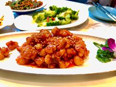 糖醋里脊-老周家酱卤猪蹄私房菜(克拉玛依西街店)