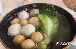Four Heavenly Meatball Seaweed Soup