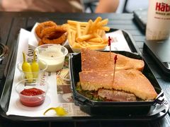 -The Habit Burger Grill 哈比特汉堡(爱琴海店)