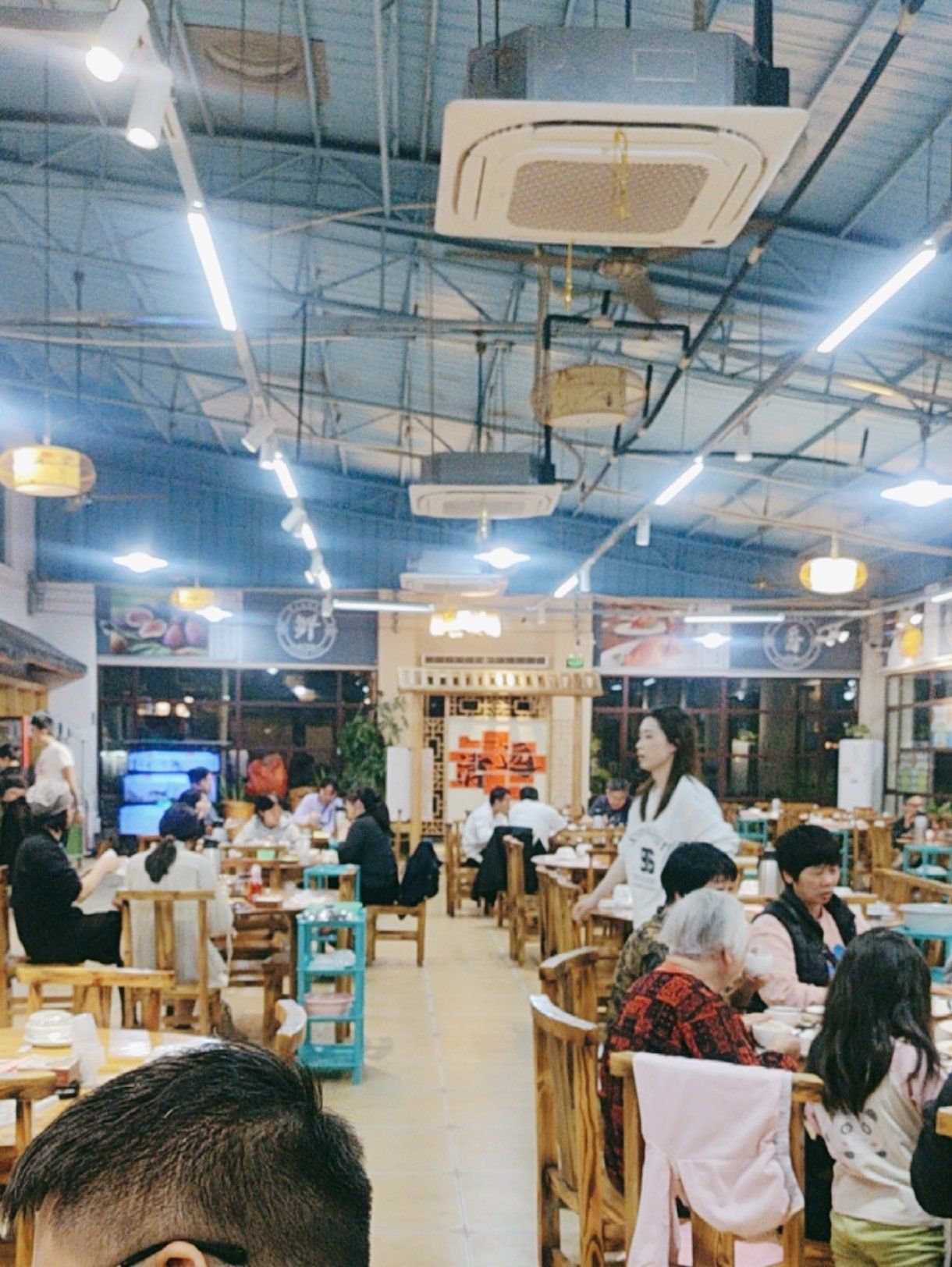北江农庄清远鸡河鲜总店