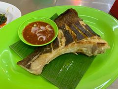 -明记烧鱼美味店