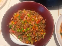 -阿瓦山寨·湘菜现炒·剁椒鱼头王(咸阳总店)