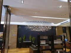 -武汉光谷广场杨家湾地铁站怡程酒店