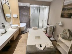 -香港倾城国际·美容美体中心