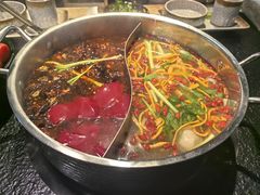-鹿鸣山草本茶香火锅(园西路店)