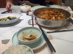 -黄记煌三汁焖锅(新佳丽江汉路店)