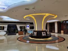 -皇马海口湾海景酒店(万绿园秀英港店)