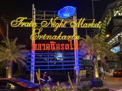 -席娜卡琳火车铁道夜市