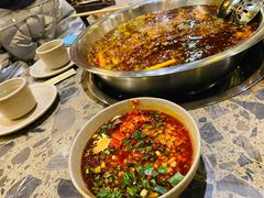 -肖肖酸萝卜鱼火锅(总店)