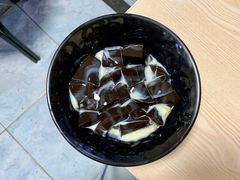炼乳龟苓膏-老红桥炸灌肠牛肚锅烧烤(定福庄店)