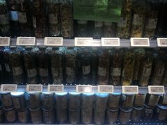 -中百仓储超市有限公司(越秀星汇维港店)