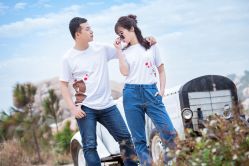 -现代经典婚纱摄影