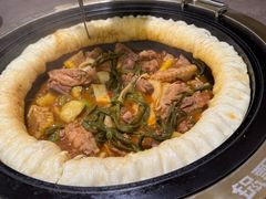 -锅飘飘·东北铁锅炖(雨花客厅店)
