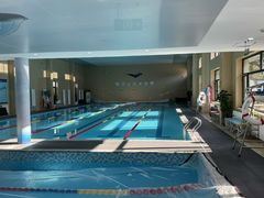 -鲸灵公元游泳中心