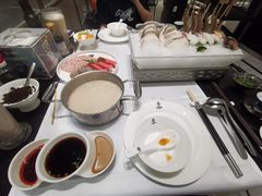 -红鼎豆捞·非遗鲍皇汤火锅(宝丰路店)