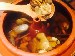 -云海肴·汽锅鸡·云南代表菜(天山百盛优客店)