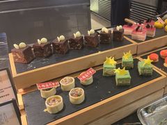 -广州万富希尔顿酒店·感趣自助餐厅·金秋蟹宴生蚝海鲜刺身烧烤