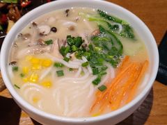 -云海肴·汽锅鸡·云南代表菜(天山百盛优客店)