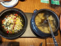 -云海肴·汽锅鸡·云南菜(天山百盛优客店)