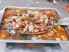 -丹水桥地锅鱼·翘嘴鲌·地方特色全鱼宴(丹江口大坝店)