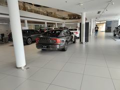 -杭州中沃沃尔沃4S店(滨江区店)