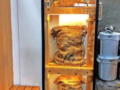 面包甜点陈列柜-% Arabica阿拉比卡咖啡(武康路店)