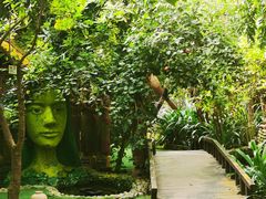 -呀路古热带植物园