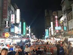 -六合夜市