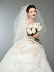 -雪中彩影婚纱摄影·微光艺术中心