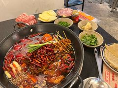 -四小区火锅·巷子里的重庆火锅(花照壁店)