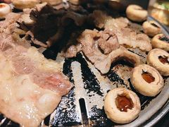 -草家酱蟹炭火烤肉店(珲春南路一店)