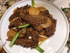 爆炒腰花-闫府私房菜·百年鲁菜(恒隆店)