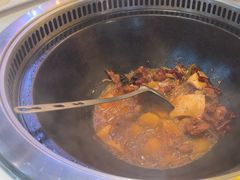 -哈尔滨烧烤·山河村铁锅炖(交大店)