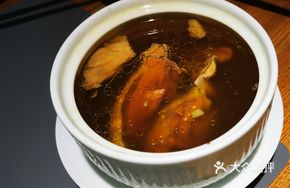 Yunnan Chicken Soup with Oyster Mushrooms
