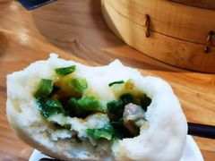鲜虾韭菜三鲜包-草包包子铺(宽厚里店)