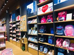 零售区-来伊份(龙之梦长宁店)