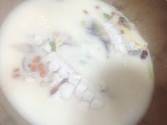 -鲜呦蒸汽石锅鱼(北辰路店)