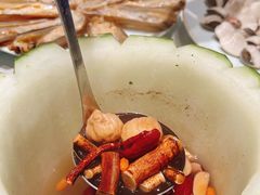-翟辉冬瓜盅火锅(南村万博店)
