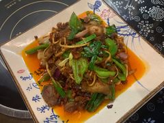 -黄桷树曹家私房菜(江与城店)
