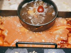 -老牌坊云南鱼豆花火锅(哈西万达店)