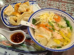 -长人馄饨铺(解放街店)