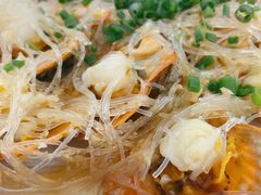 蒜蓉粉丝蒸扇贝-明记海鲜大排档(巽寮湾店)